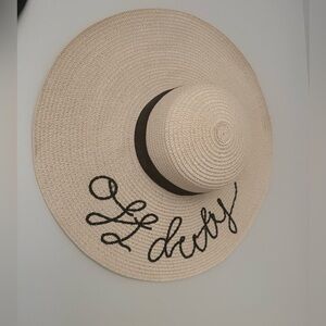 Beige Wide Brim “Off Duty” Hat